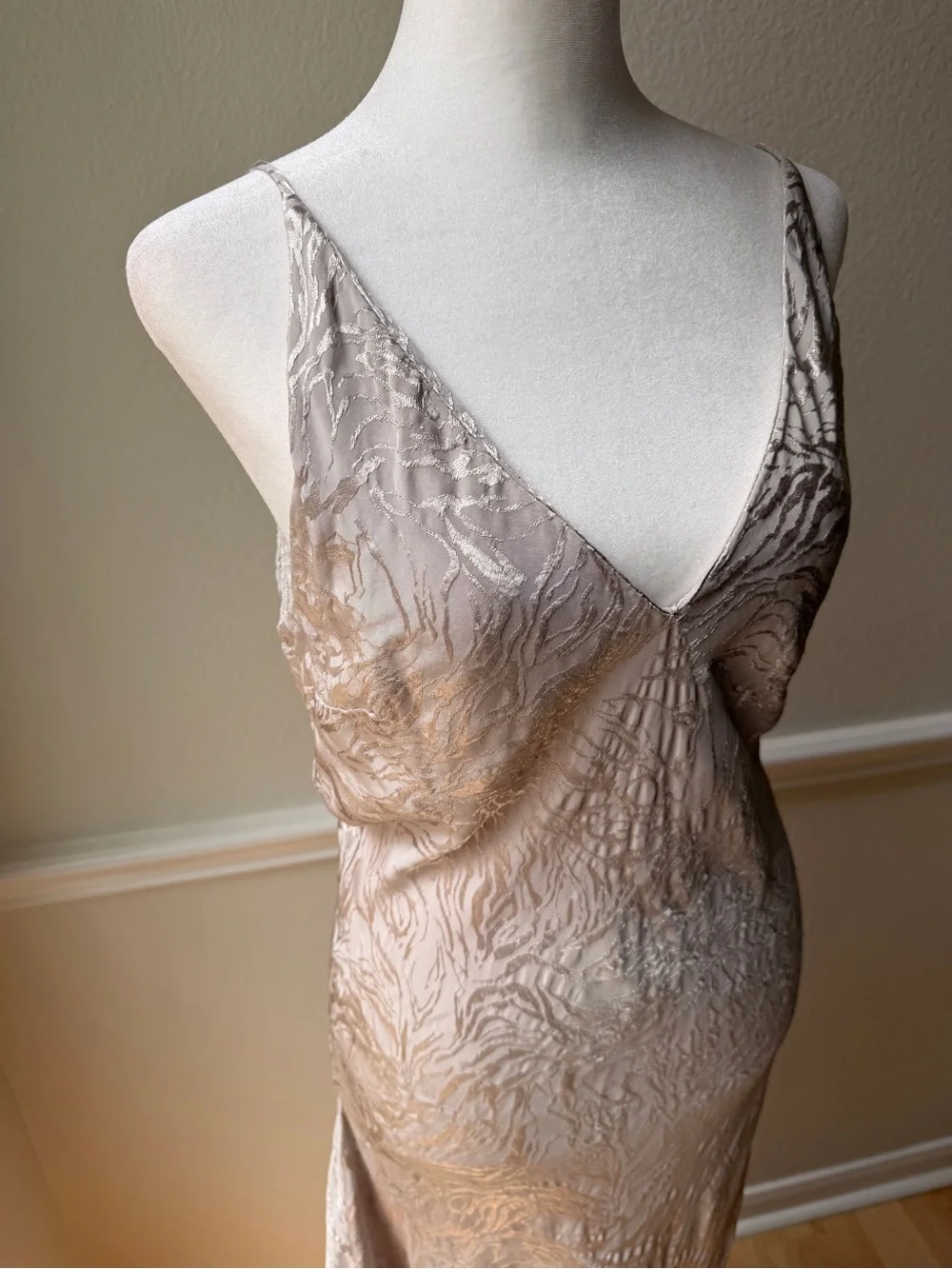 H&M Jacquard Slip‎ Dress Satin V-Neck Midi Champagne Beige Fairy Minimalist
